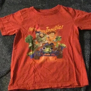 Boys size 5/6 Disney toy story shirt